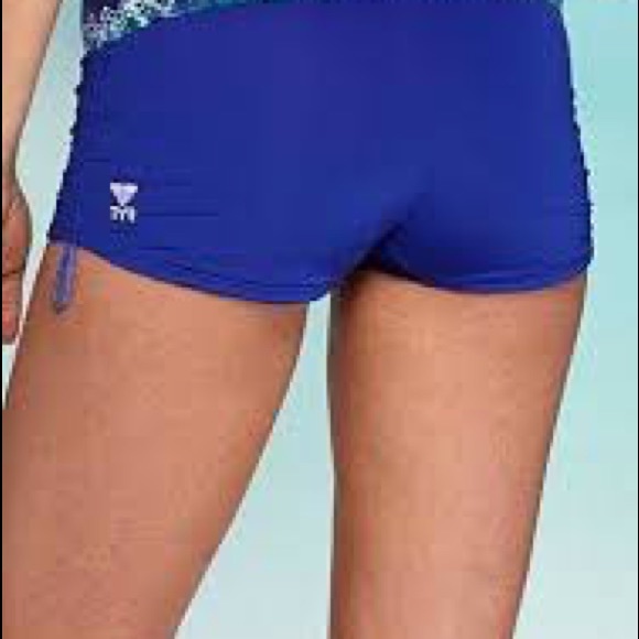 Tyr Short - Picture 3 of 3